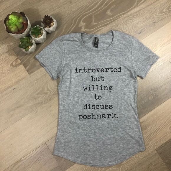 Introverted But Willing to Discuss Poshmark Tee Gray Short Sleeve T-shirt Top S - Picture 3 of 9